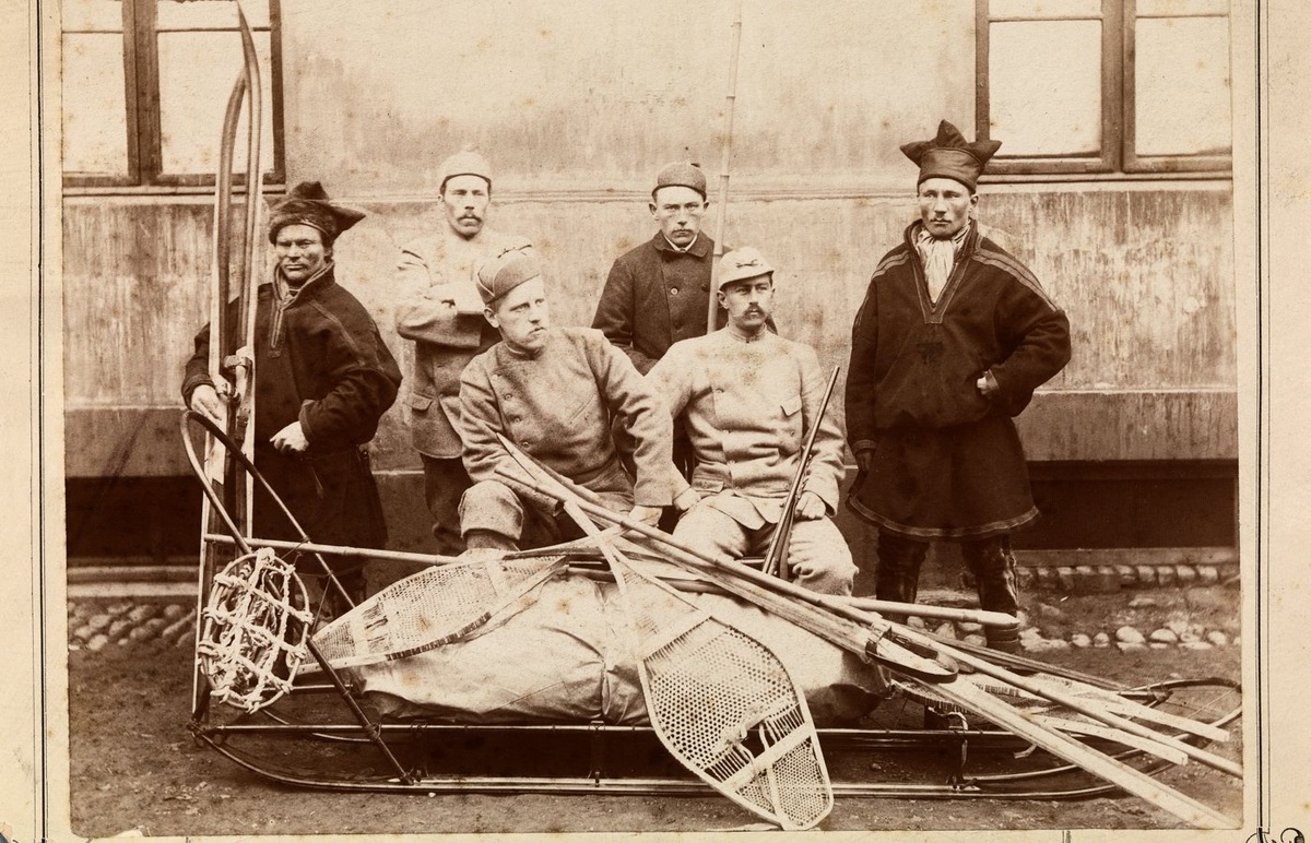 Фритьоф Нансен с командой в Гренландской экспедиции, 1888 год