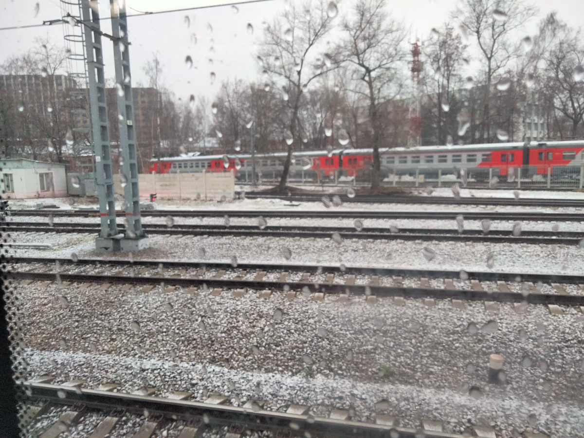 Утро. Вид из электрички когда ехал на объект. Немного припорошило снегом.