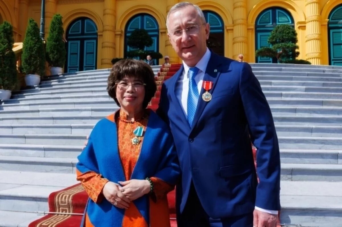    Главу Калужской области Владислава Шапшу наградили Медалью дружбы