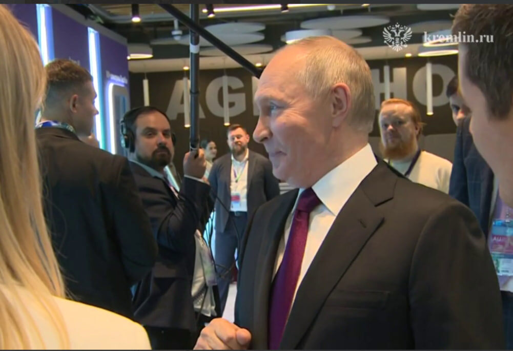 скриншот видео с телеграм-канала "Кремль. Новости"