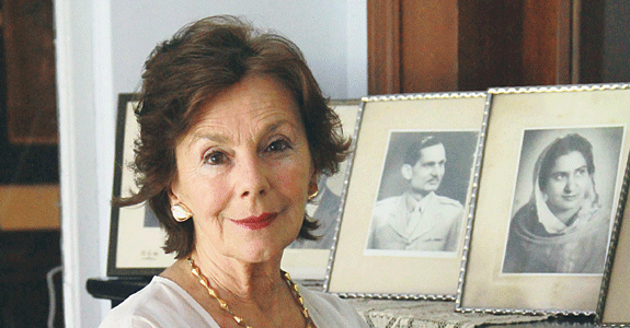 Ханзаде Османоглу
Внучка по материнской линии последнего османского султана Мехмеда Вахидеддина и по отцовской линии последнего халифа из династии Османов Абдул-Меджида II.