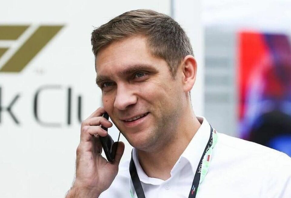    «Конец или возрождение». Виталий Петров назвал 2026 год решающим для Хэмилтона в FerrariSMP Racing