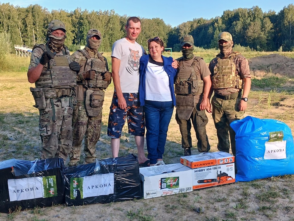 Наталия доставила гуманитарный груз в Новосибирск для взвода «Арконы»
