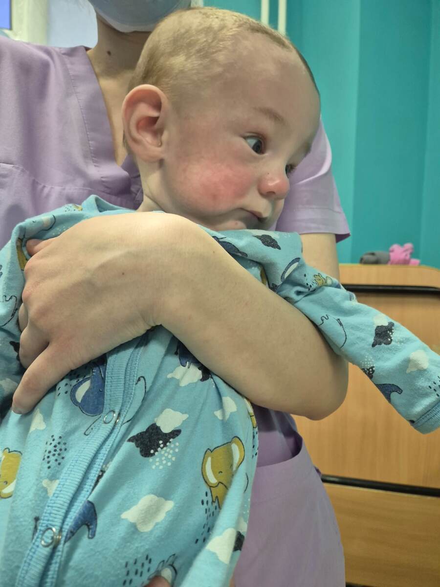 Максим в больнице.