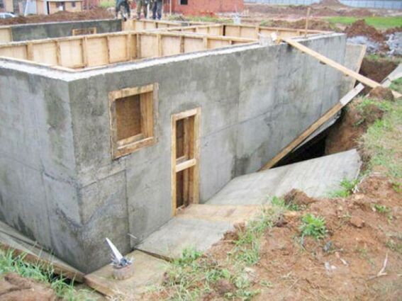 Строим дом с бетонными стенами