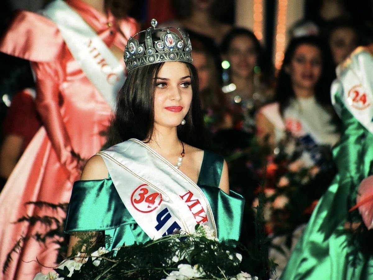 Александра Петрова выиграла конкурс "Мисс Чувашия", который открыл ей путь в более масштабный проект. 