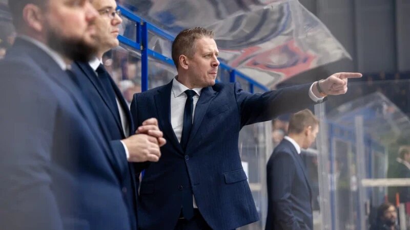     "Динамо-Алтай" провело первый домашний матч под руководством нового тренера ХК "Динамо-Алтай"