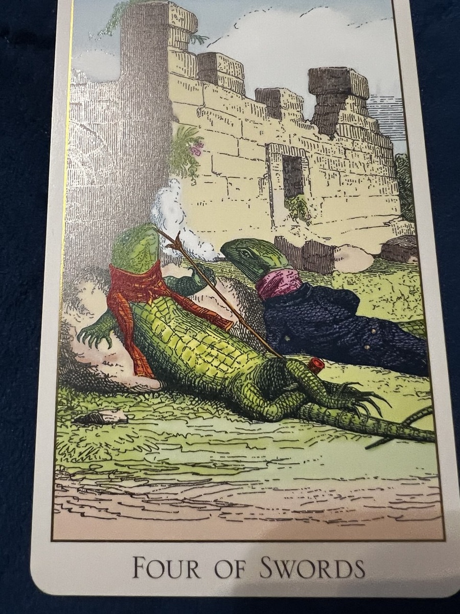 Аркан 4 Мечей в Таро "Фантастический зверинец"