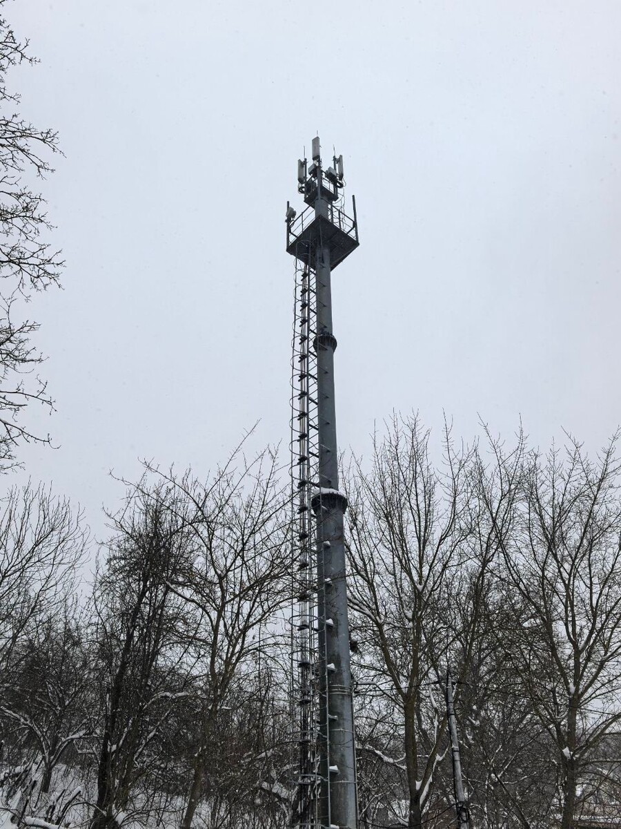    В Олонце расширили сеть LTE к традиционным играм Дедов Морозов © ПАО МТС и Дед мороз фото: Олонецкий район / VK