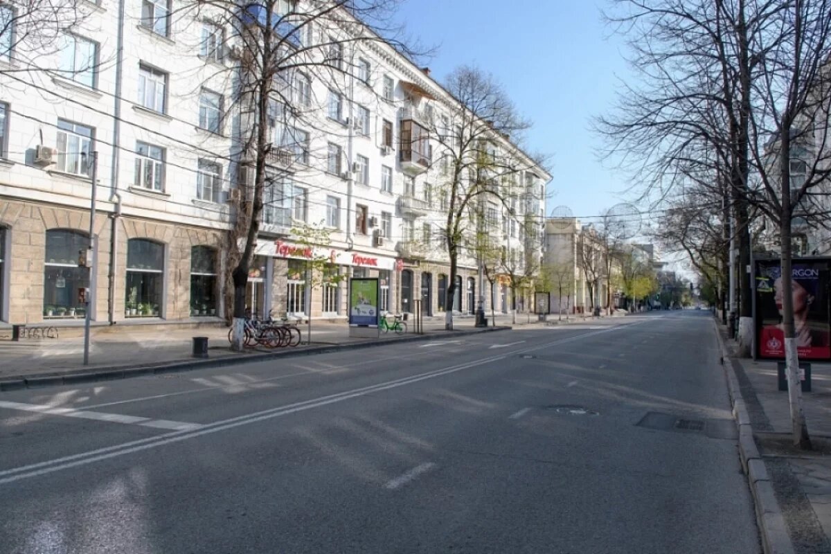    На месте падения БПЛА в центре Краснодара работают экстренные службы