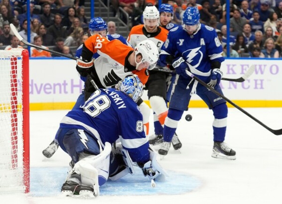     Канадцы Хэйгл и Рэддиш отреагировали на сухой матч Василевского