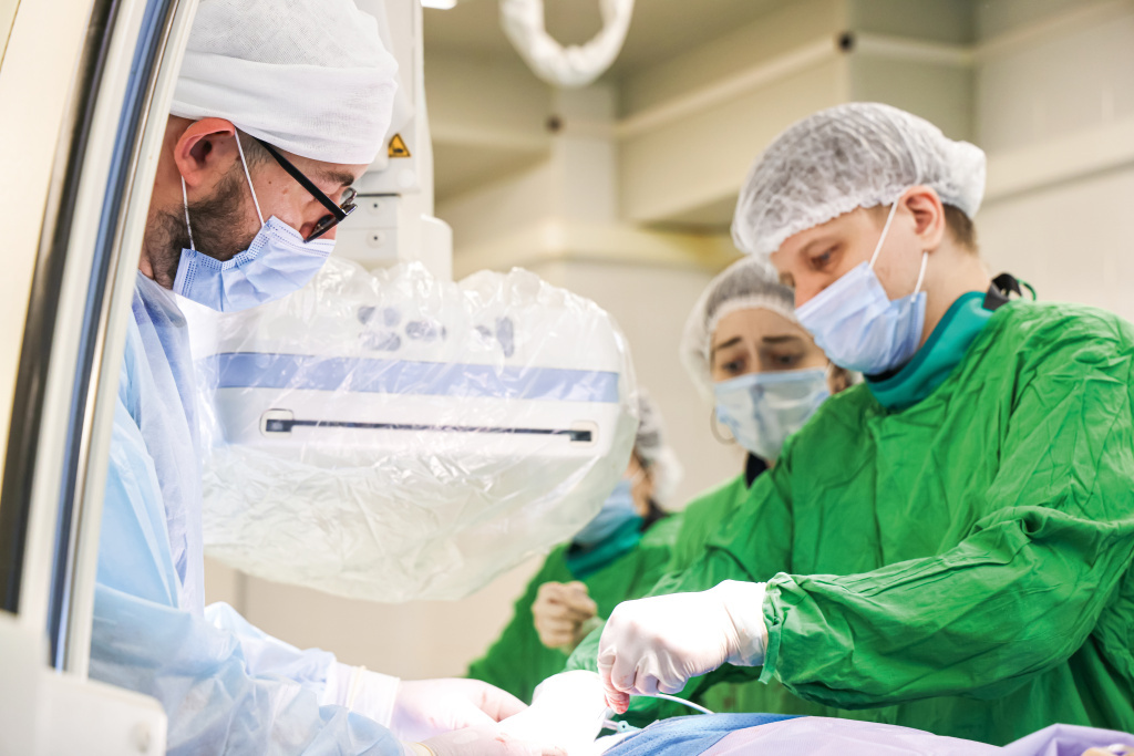 В операционной ГКБ им. Ф.И. Иноземцева