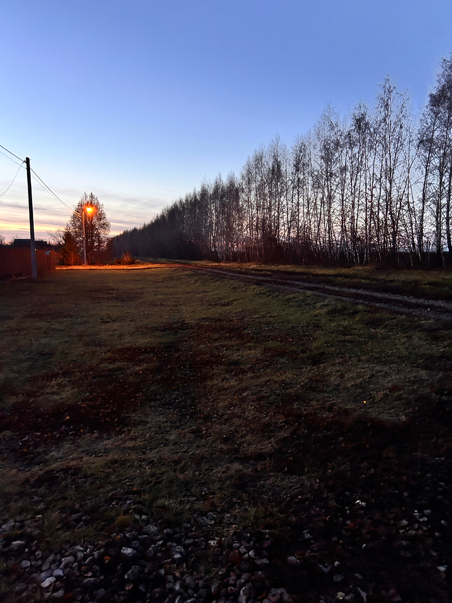 Это утром, жду транспорт, чтобы ехать на работу 