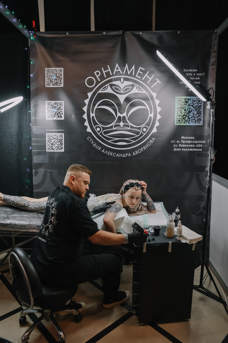 Тату на женщине