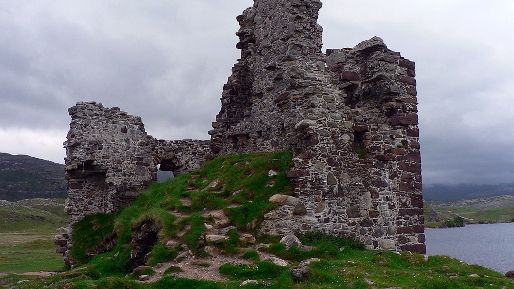     Фото: Wojsyl. Собственная работа, CC BY-SA 3.0, commons.wikimedia.org замок Ардврек