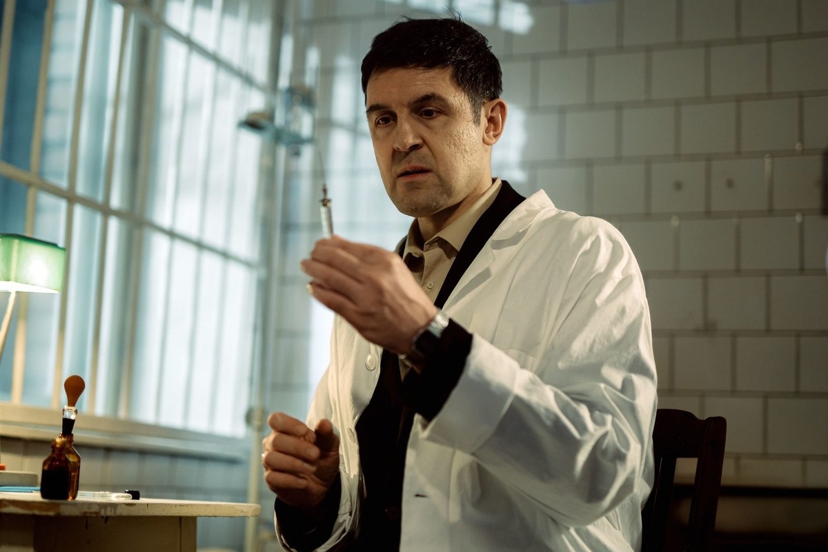 Антипрививочникам мы выдаем yдобные рyбашки и белые тапочки. Источник: Яндекс.Картинки