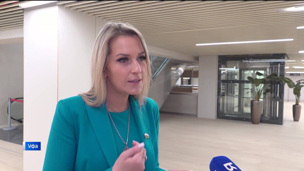    Яна Лантратова посетила Дворец борьбы в Уфе