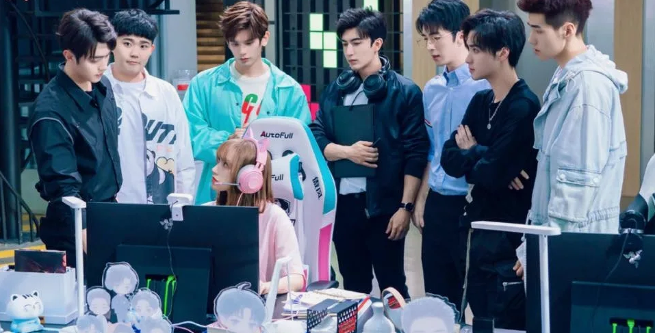 Кадр из сериала "Киберкраш: Влюбиться в твою улыбку" (2021, Китай)