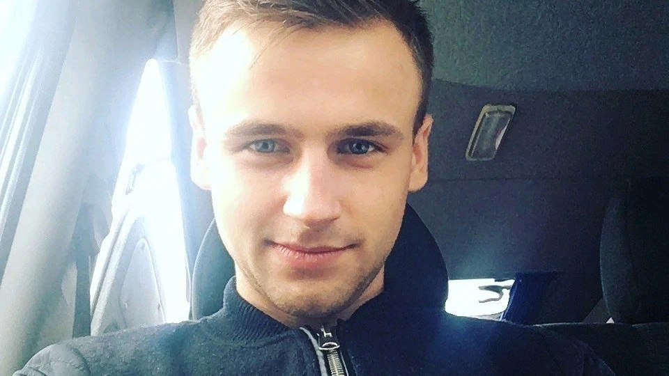 Сын (25 лет) привел девушку знакомиться с семьей. Мне стало жаль его, когда я заметила, как она посмотрела на наш накрытый стол