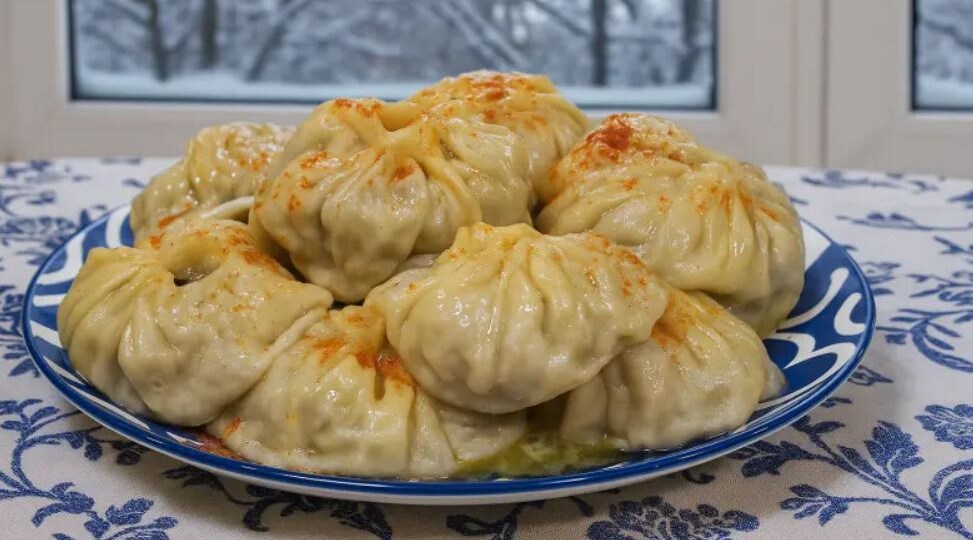 Таджикские манты: рецепт тонкого теста и сочной начинки