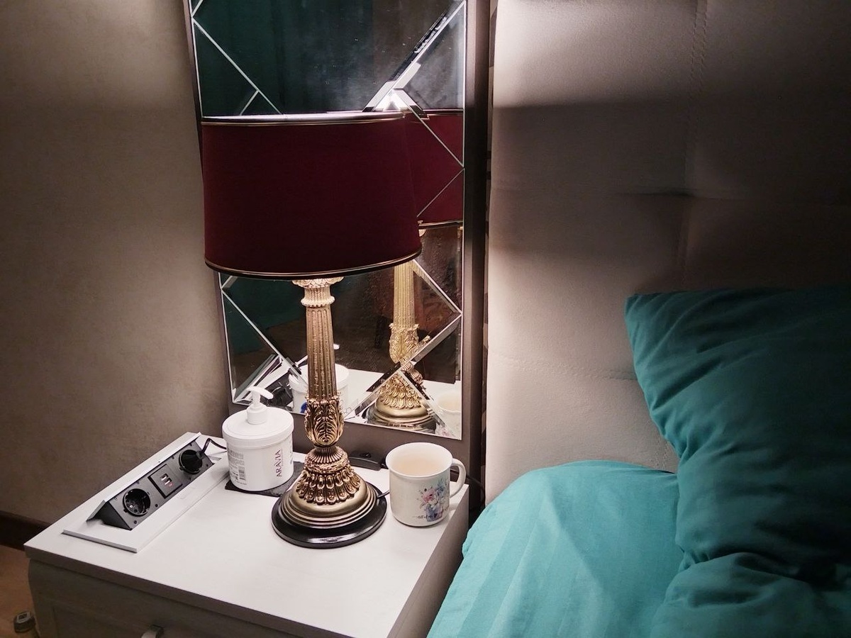 Каждое утро за окном все темнее и темнее...