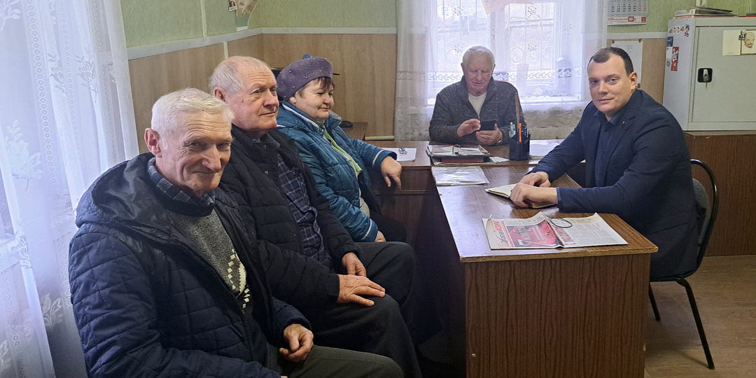 Жить на селе становится всё тяжелее.