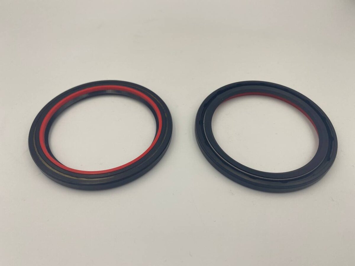 Сальник рулевого редуктора | 56*70*5.5 | (F-00559 7V2) | S02R00290 | SNF   
https://mirsalnikov.ru   