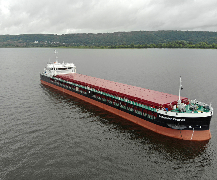 Сухогруз ‘Владимир Ерыгин’