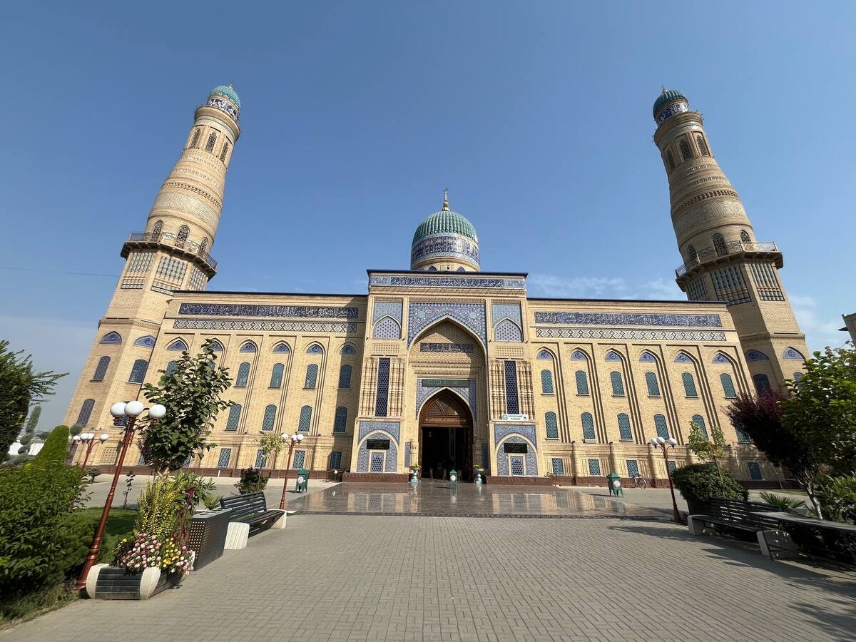 Мечеть Девонбой в Андижане.