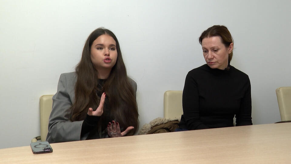     "Избивал годами": дочь главы Федерации хоккея Ленобласти обвинила отца в насилии "112"