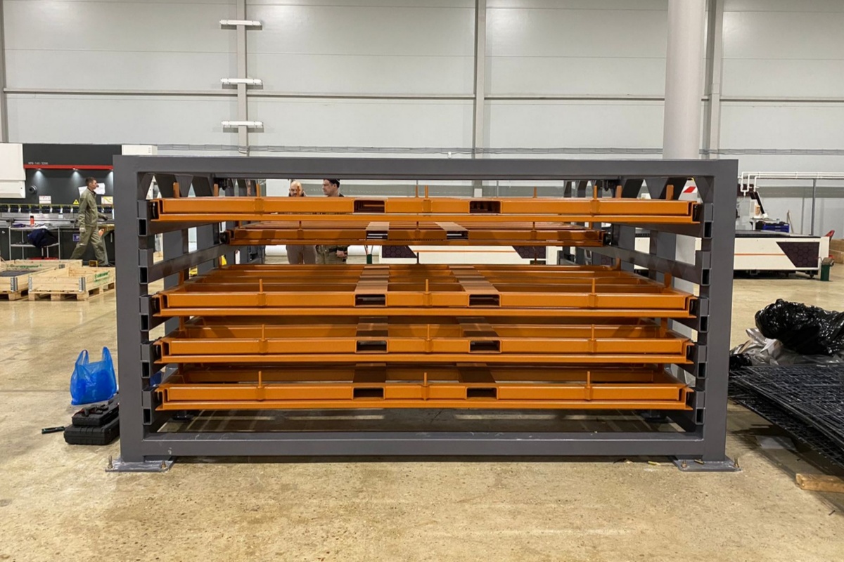 Стеллаж Дровер в закрытом виде