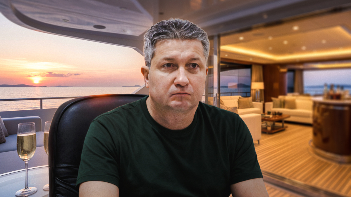 Тимур Иванов признал свой долг перед банком
Фото: Арина Розанова | коллаж ForPost