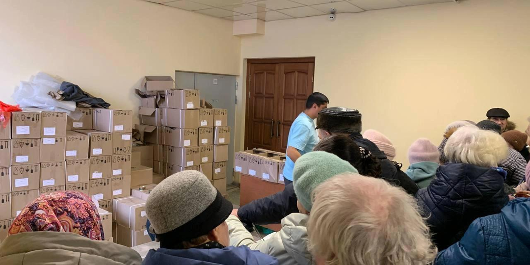 «Хотела порадовать внука икрой, а получила это» - почему пенсионеры начали скупать красную икру, но их на самом деле ждало необычное