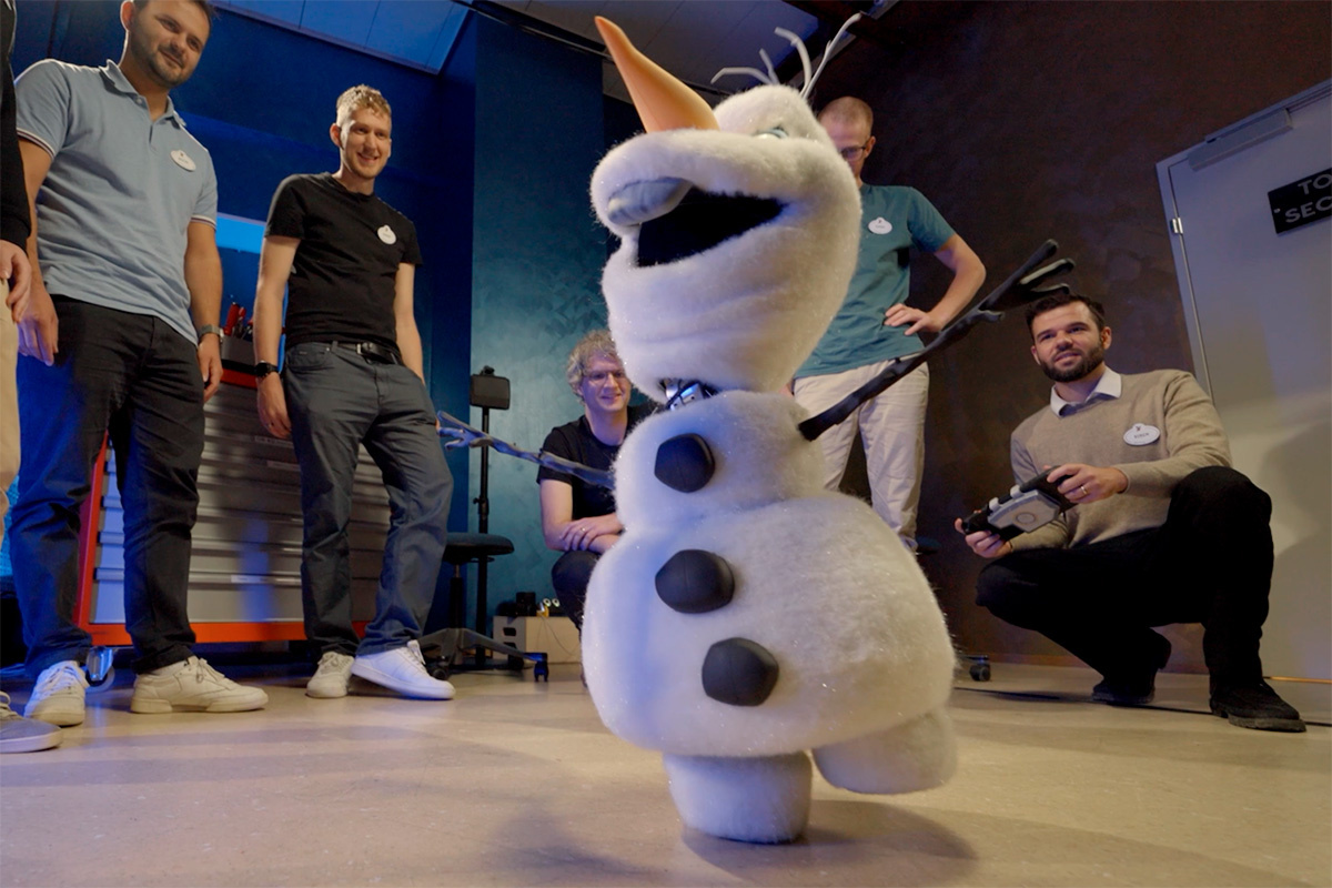 Disney📷Робот Олаф из «Холодного сердца»