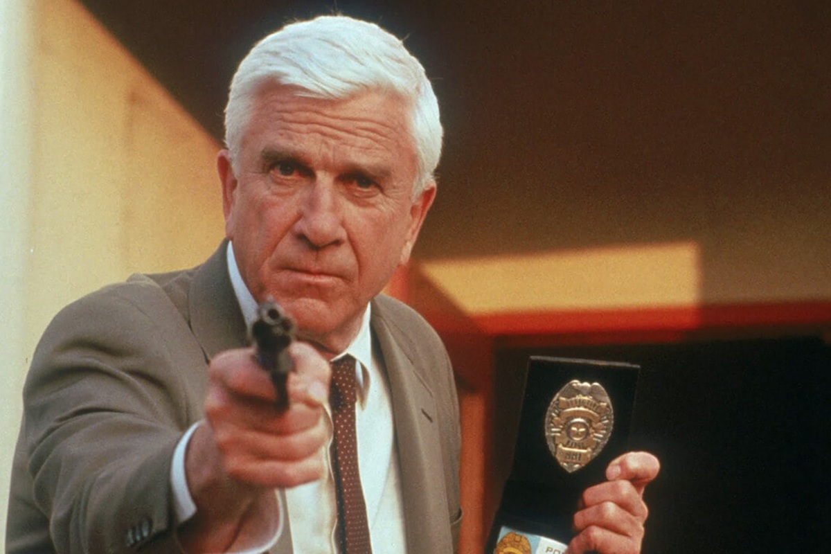     «Голый пистолет» и «В джазе только девушки» — названы лучшие комедии в истории кино