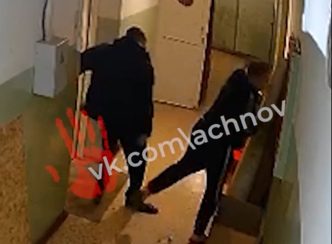 Бой с дверью