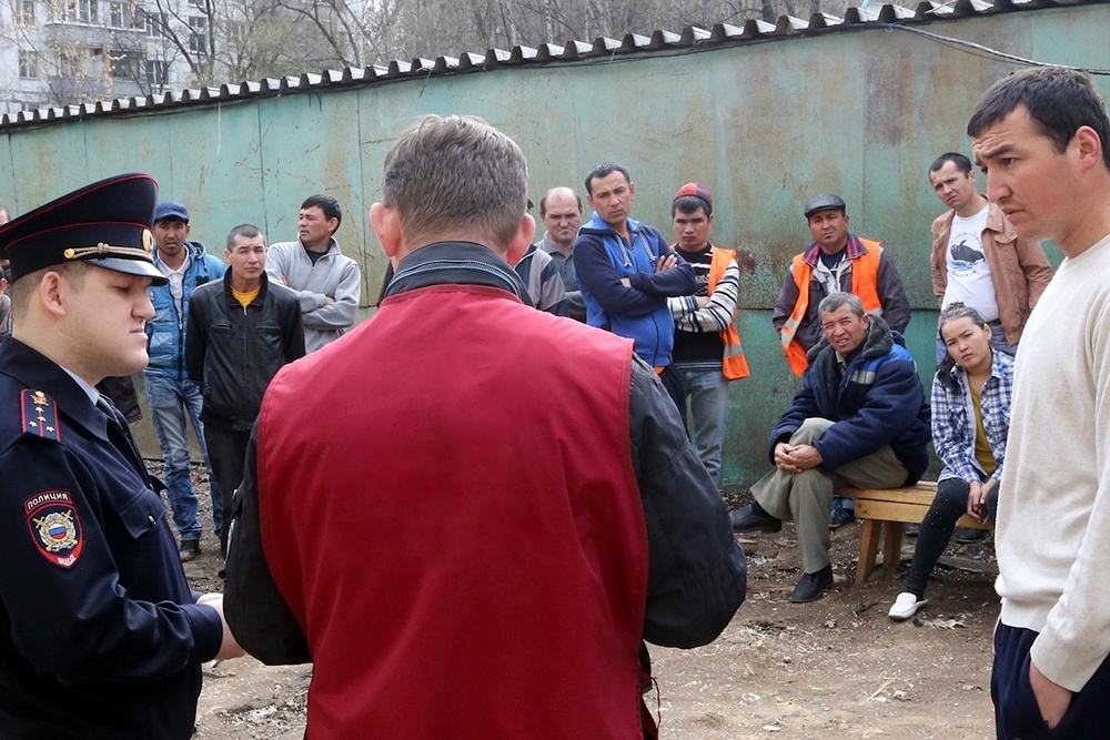    Биометрическая база МВД в настоящее время содержит данные более чем о 12,4 млн мигрантов. / Фото: Аркадий Колыбалов