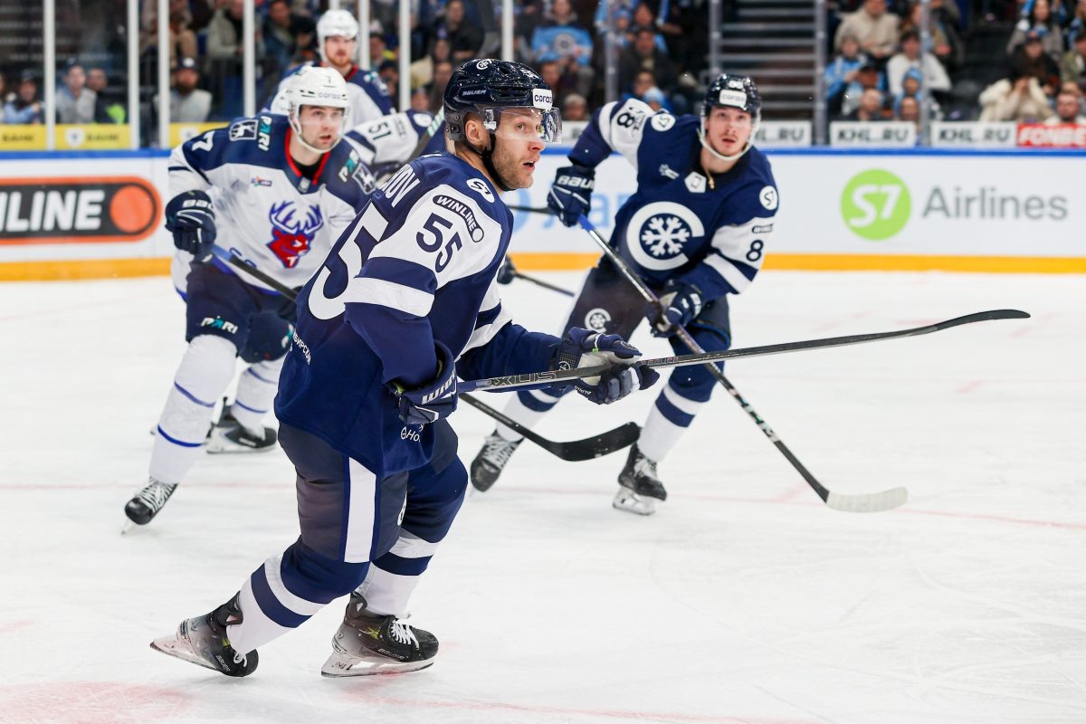    В 30 матчах за «Сибирь» Владимир Ткачёв набрал 13 очков (5 + 8), среднее время на площадке – 21 минута.