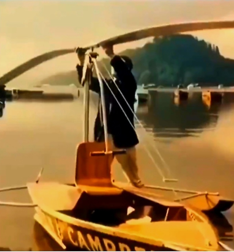 Giroboat американского изобретателя Джона Хофстедтера (гибрид лодки и вертолета)