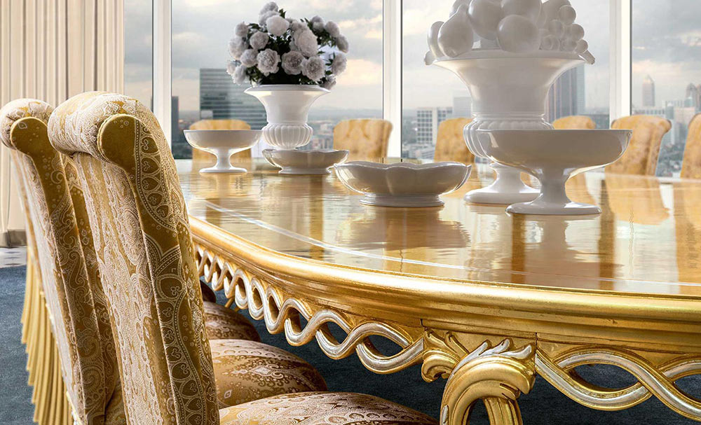 Детали роскошного итальянского обеденного стола в классическом стиле подчёркивают элегантность, позолоту и высокое качество мебели ручной работы - Andrea Fanfani