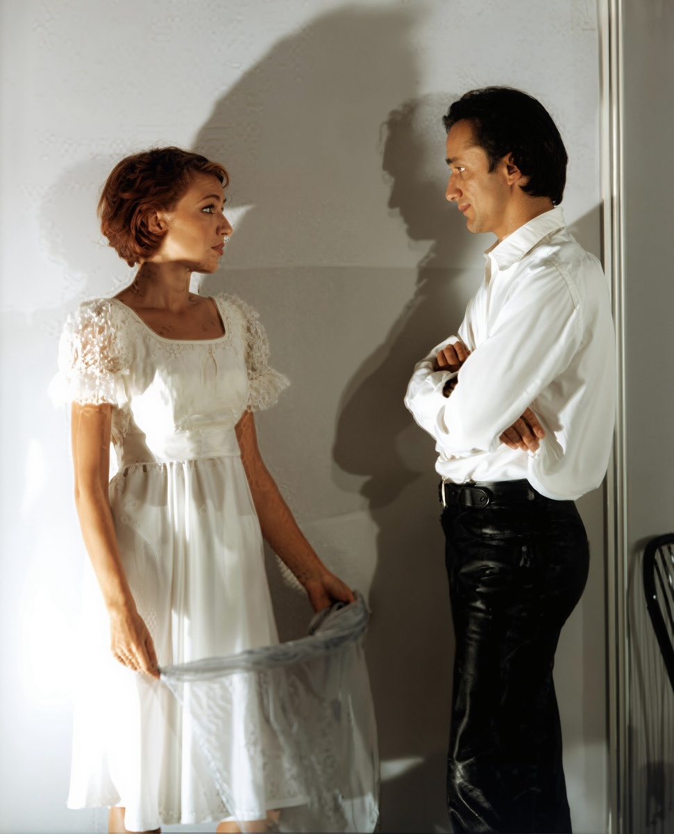 Ирина Гринёва, кадр из спектакля «Месяц в деревне»