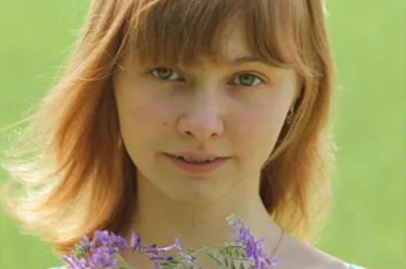 «Сколько жива, буду верить и надеяться, что ты жива»: 15-летняя девочка вышла из дома и исчезла. Годы идут, но о ней нет никакой информации