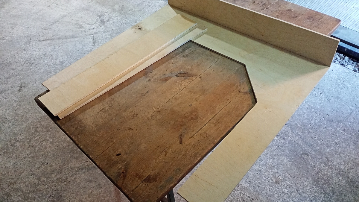 нижняя часть органайзера для Renault Duster