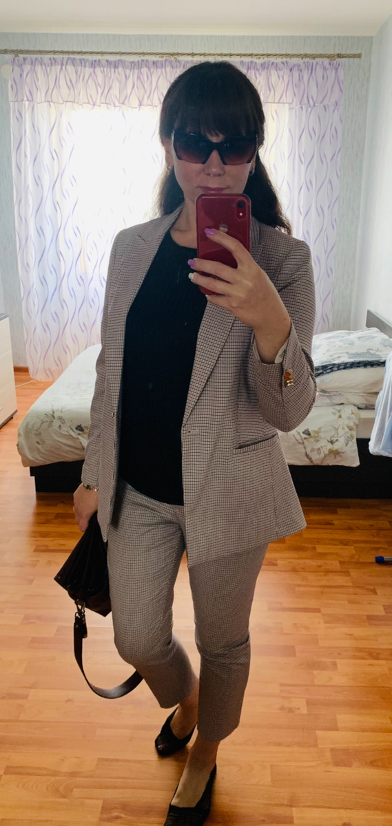 Это сентябрь 2020. Меня все еще устраивает отражение в зеркале.