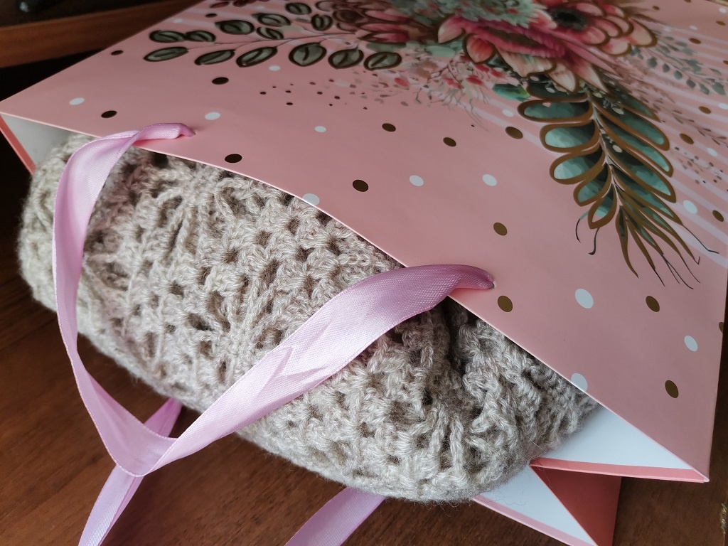 Хочется подарить что-то, что бы напоминало о моём тёплом чувстве к человеку