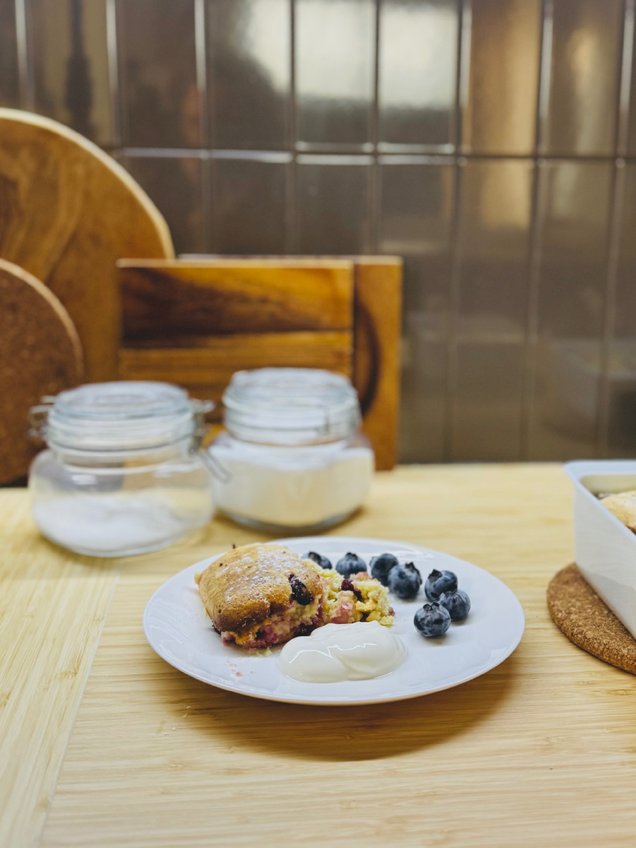 Завтрак. Творожная запеканка с вишней