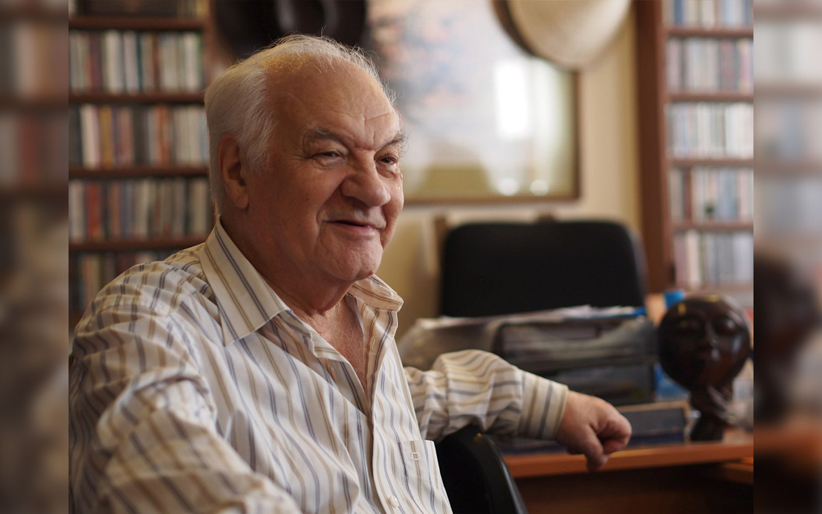 Владимир Борисович - историк российского джаза, продюсер, музыковед и вообще одна из самых ярких личностей российской джазовой сцены, много лет был ведущим «Джазовой провинции»