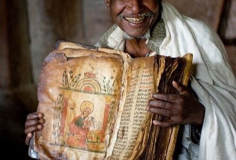 Церковь, вырезанная в скале