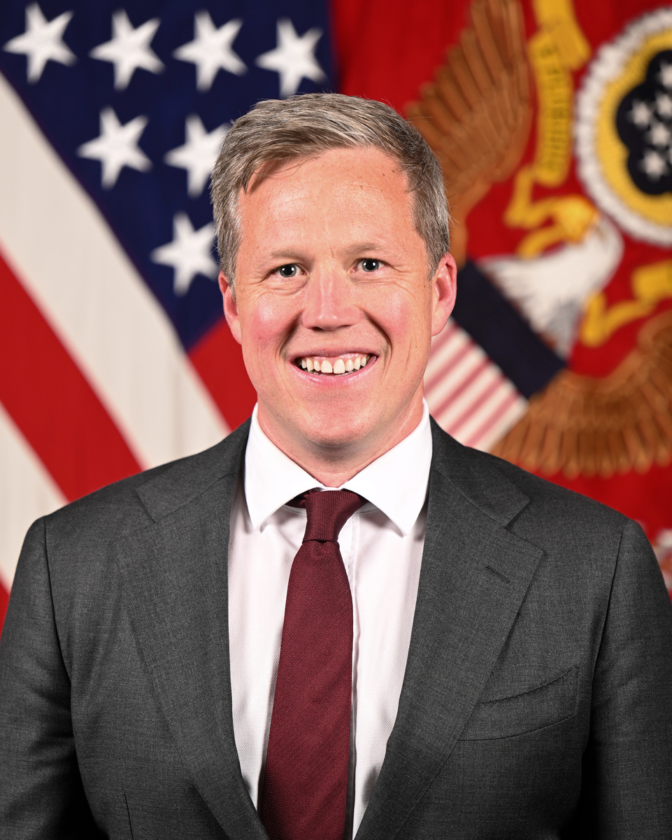 ДЭниел Дрисколл, спецпосланник