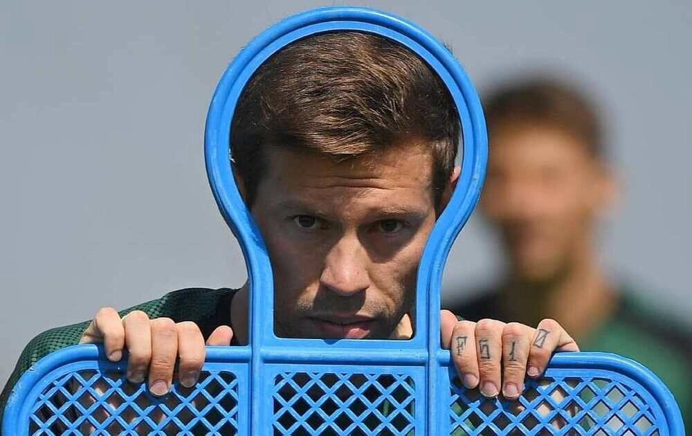    Смолов раскритиковал Денисова после дерби «Спартака» и ЦСКА (источник изображения) News Express Team